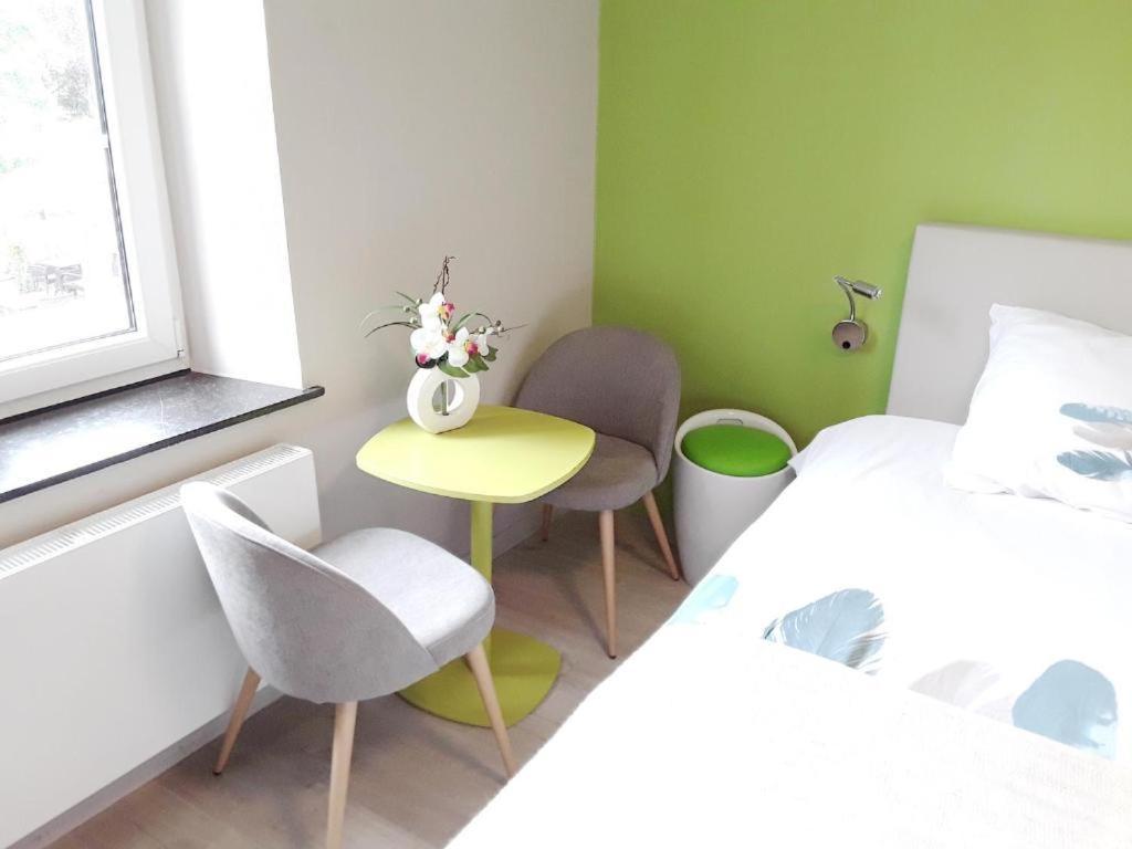 Le Jardin Du The Bord De La Meuse Hotel Намюр Екстериор снимка