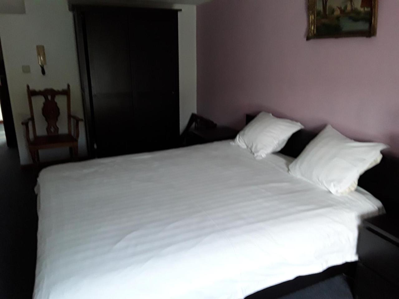 Le Jardin Du The Bord De La Meuse Hotel Намюр Екстериор снимка
