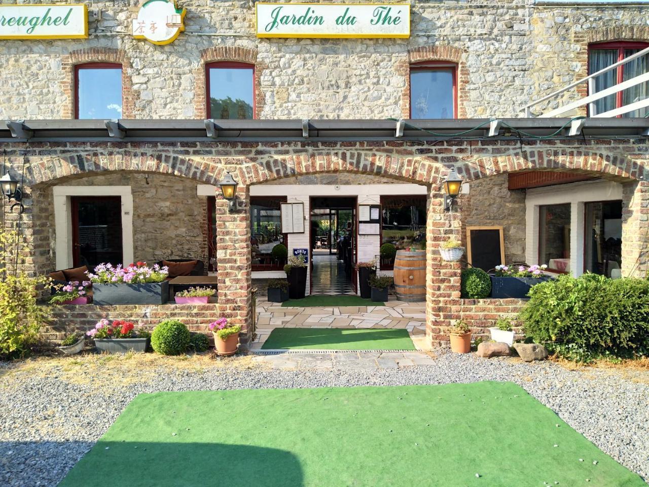 Le Jardin Du The Bord De La Meuse Hotel Намюр Екстериор снимка