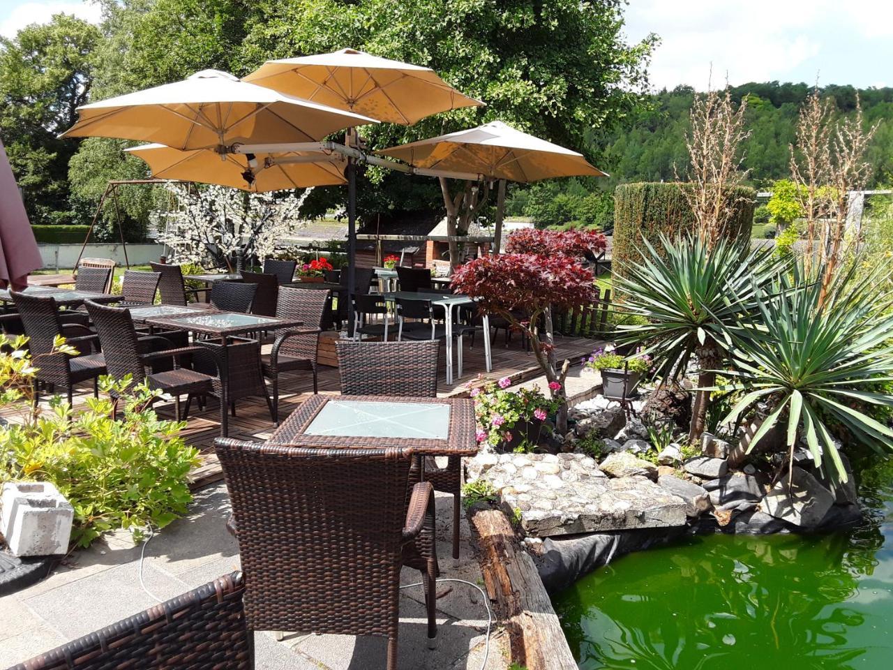 Le Jardin Du The Bord De La Meuse Hotel Намюр Екстериор снимка